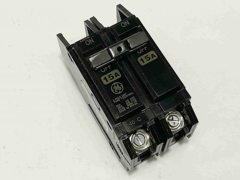 G.E. LIGHTNING Circuit Breaker (TQC) – Bolt-On Type, 2 Pole, 240V, 10 KAIC