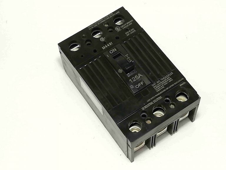G.E. LIGHTNING Circuit Breaker (TQD) – Bolt-On Type, 3 Pole, 240V, 10 KAIC